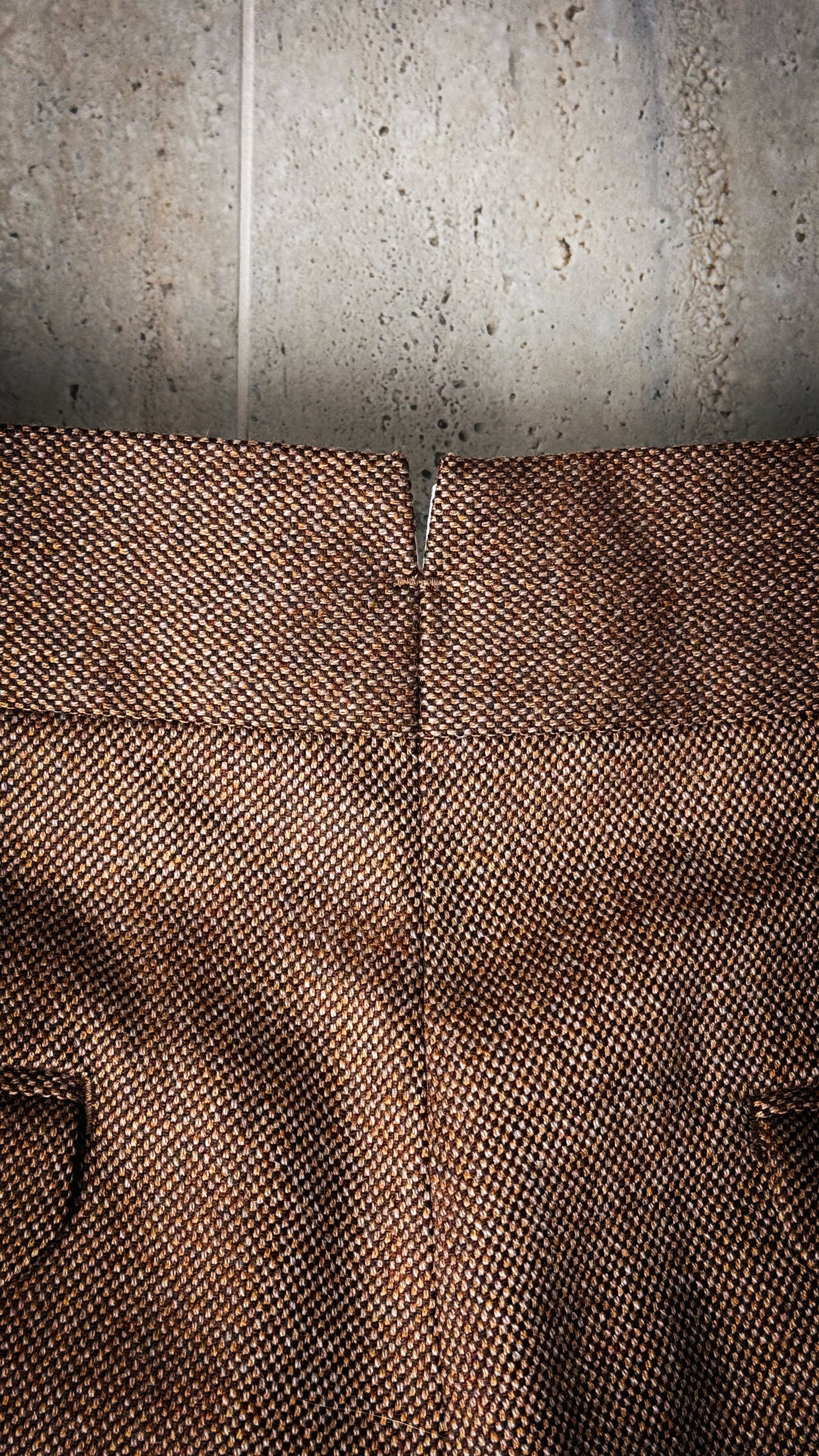 Pantalon coupe droite en laine "grain d'orge"