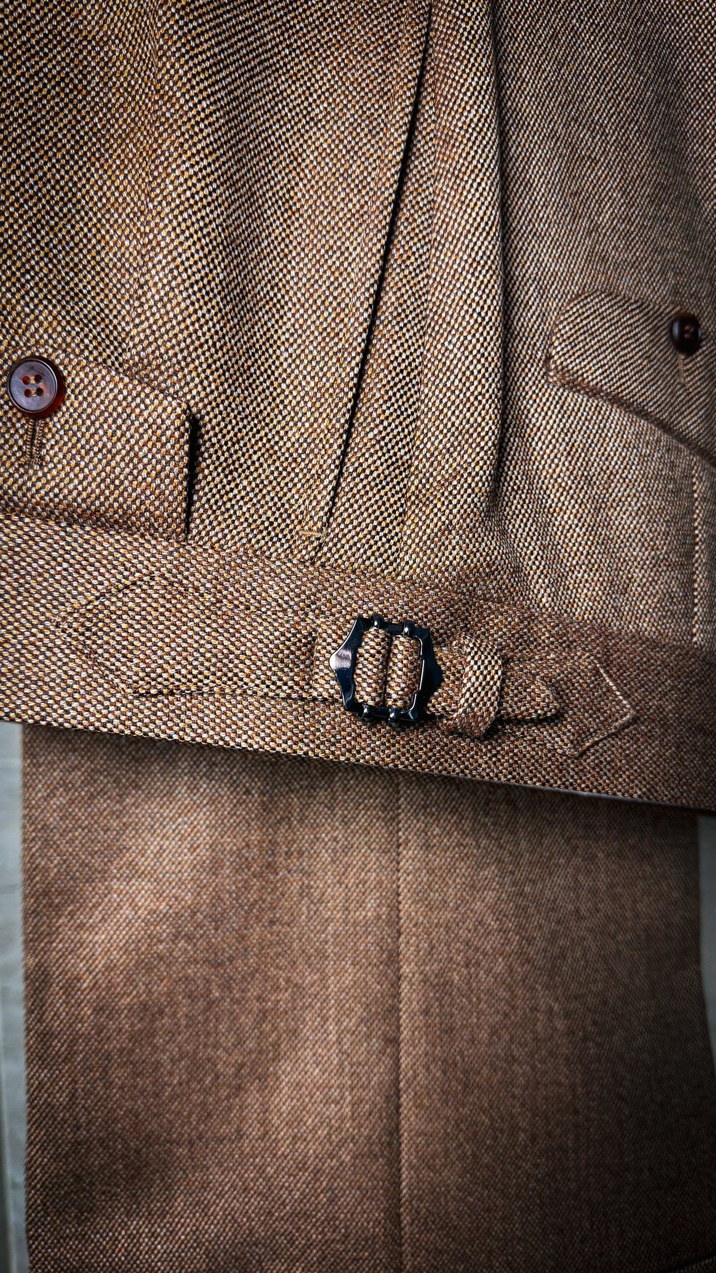 Pantalon coupe droite en laine "grain d'orge"